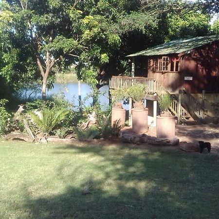 Hippo Retreat & Tiger Fishing Komatipoort Esterno foto