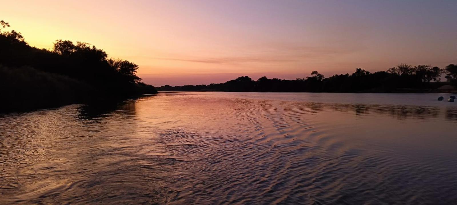 Hippo Retreat & Tiger Fishing Komatipoort Esterno foto