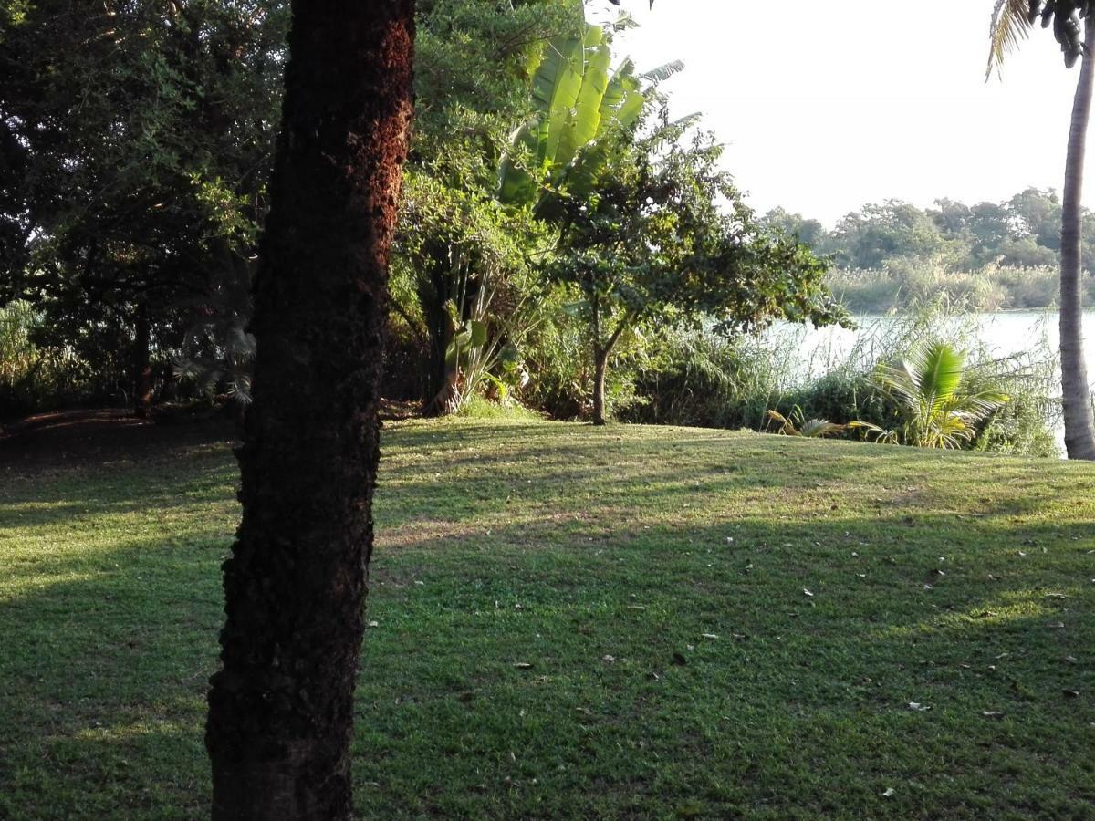 Hippo Retreat & Tiger Fishing Komatipoort Esterno foto